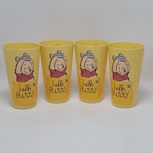 Winnie The Pooh Cups 32oz Hello Hunny Disney Yellow Plastic Drinkware 4 Pcs